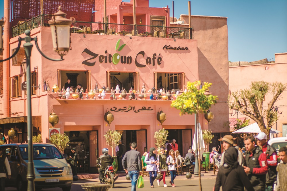 Décliné en deux adresses, le concept de restaurant & glacier Zeitoun Café Marrakech n